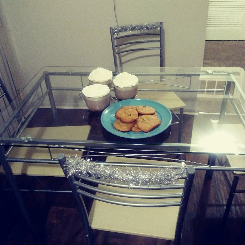 Meet your Posher, Kenyeda